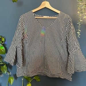 Gingham top with ruffle sleeves